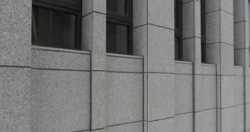 重庆芝麻灰外墙干挂石材及施工注意事项