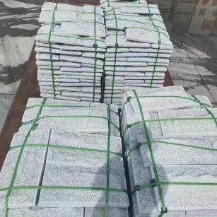 重庆 芝麻白蘑菇石装车出货