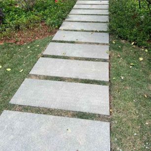 重庆 芝麻黑小区踏步、汀步石铺装效果