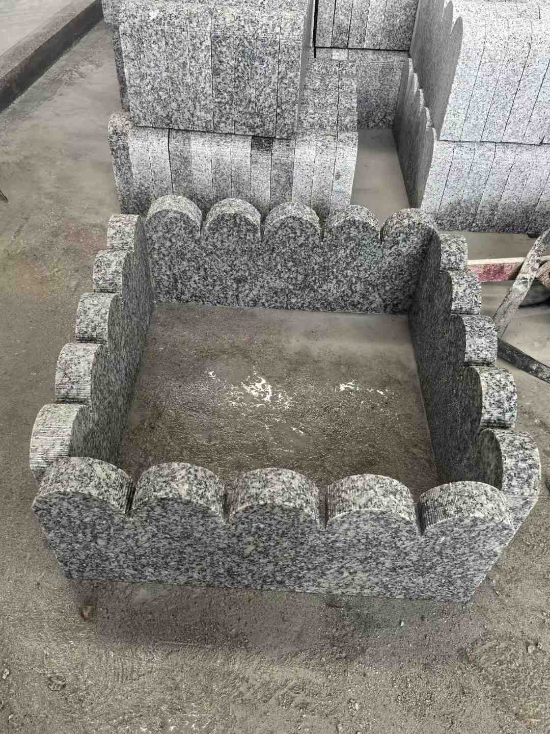 重庆 花边石、花坛围栏石、花池界石、菜园栅栏石、镶边石、波浪状界石介绍