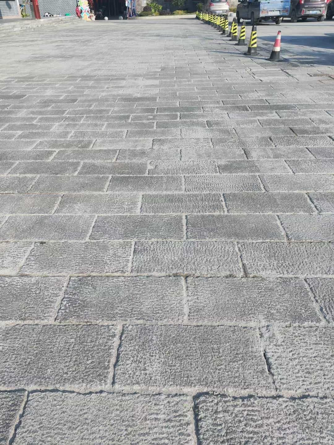重庆仿古石铺装效果