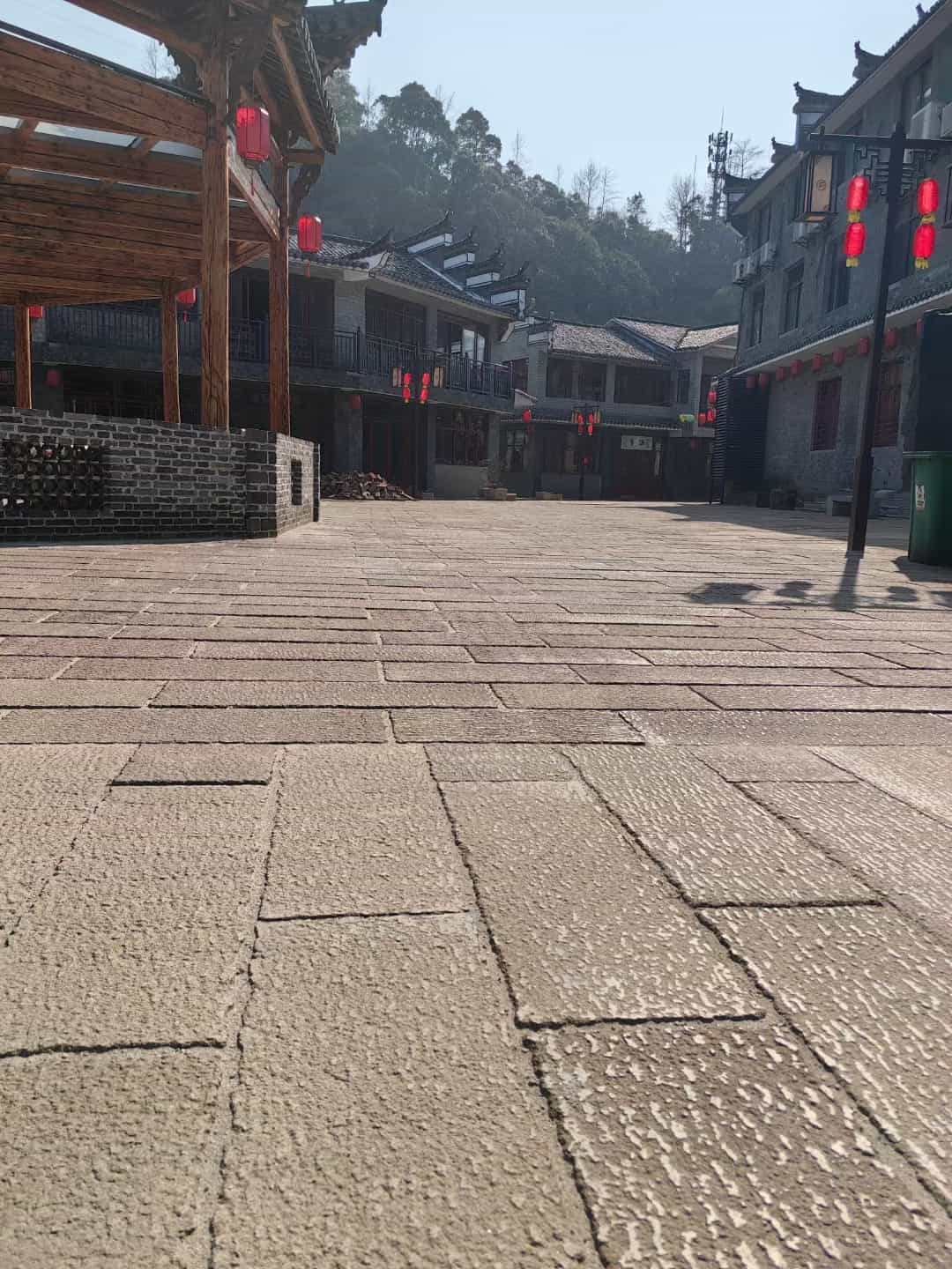 重庆仿古石铺装效果