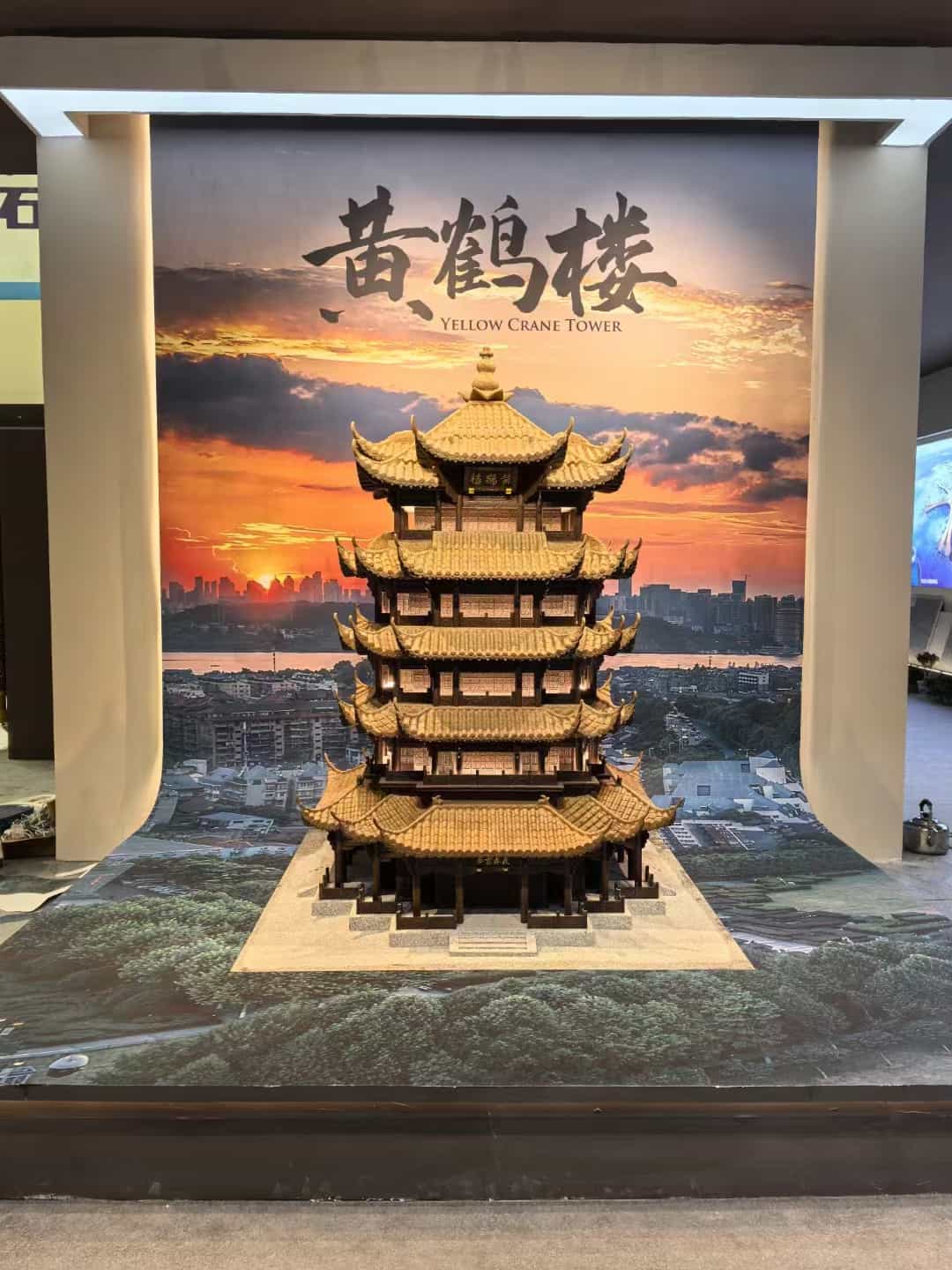 重庆仿古石文创作品-黄鹤楼