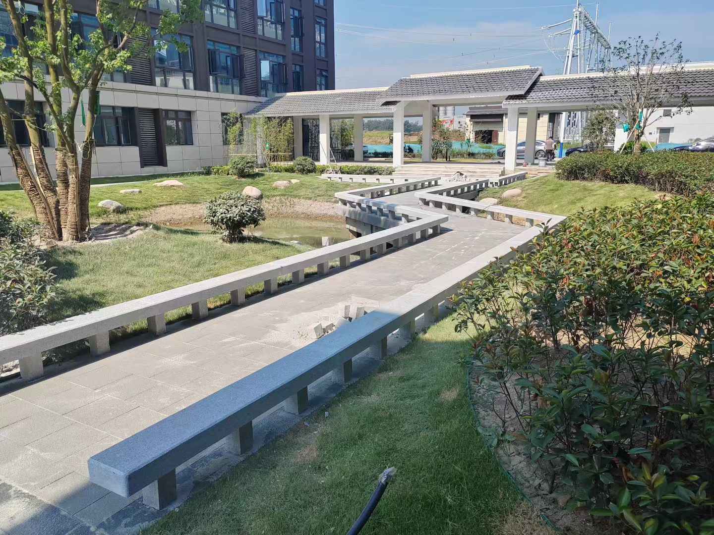 重庆 芝麻灰小区坐凳&栏杆安装效果