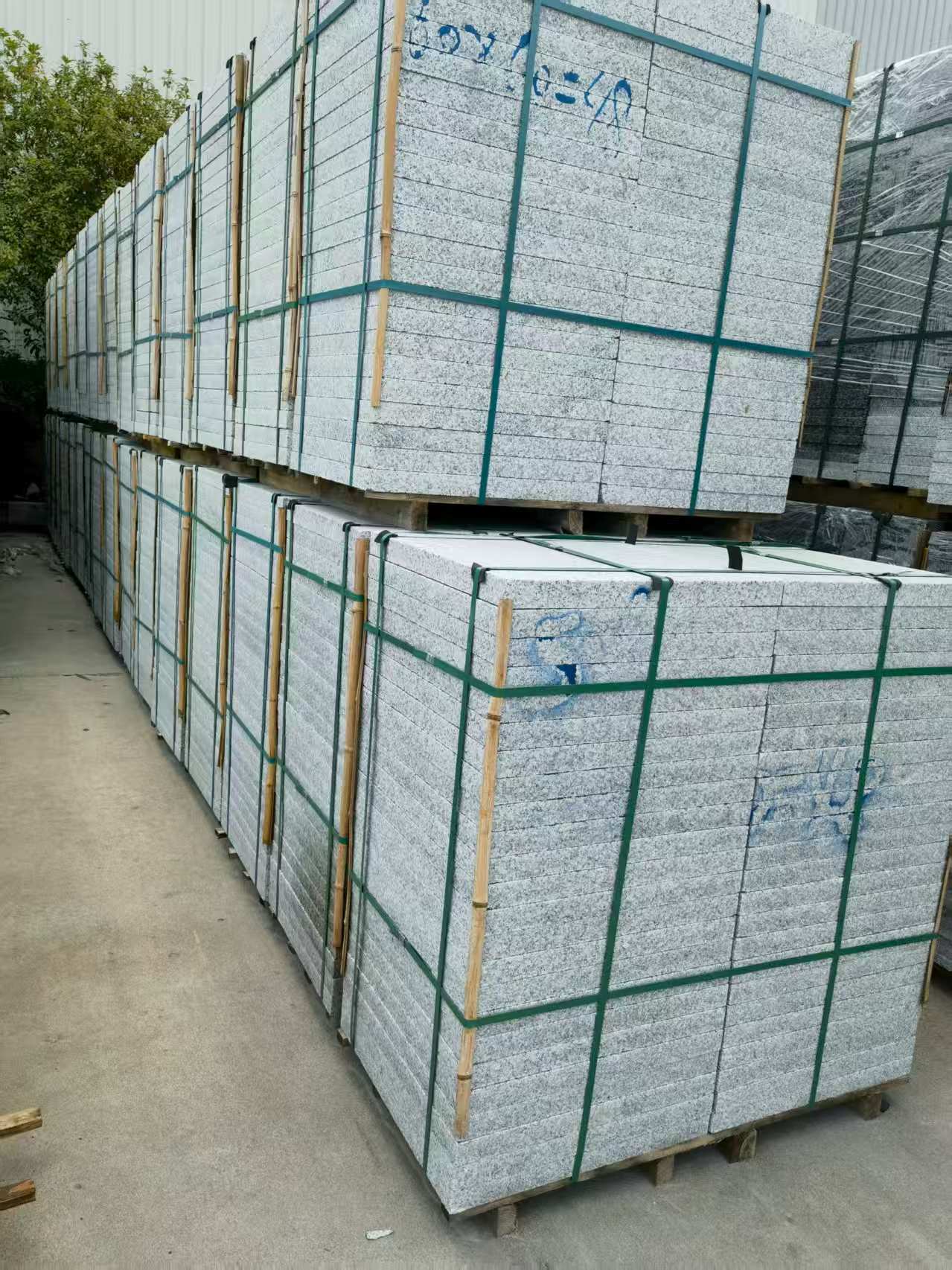 重庆 大花芙蓉白火烧成品，市政园林广场地铺石