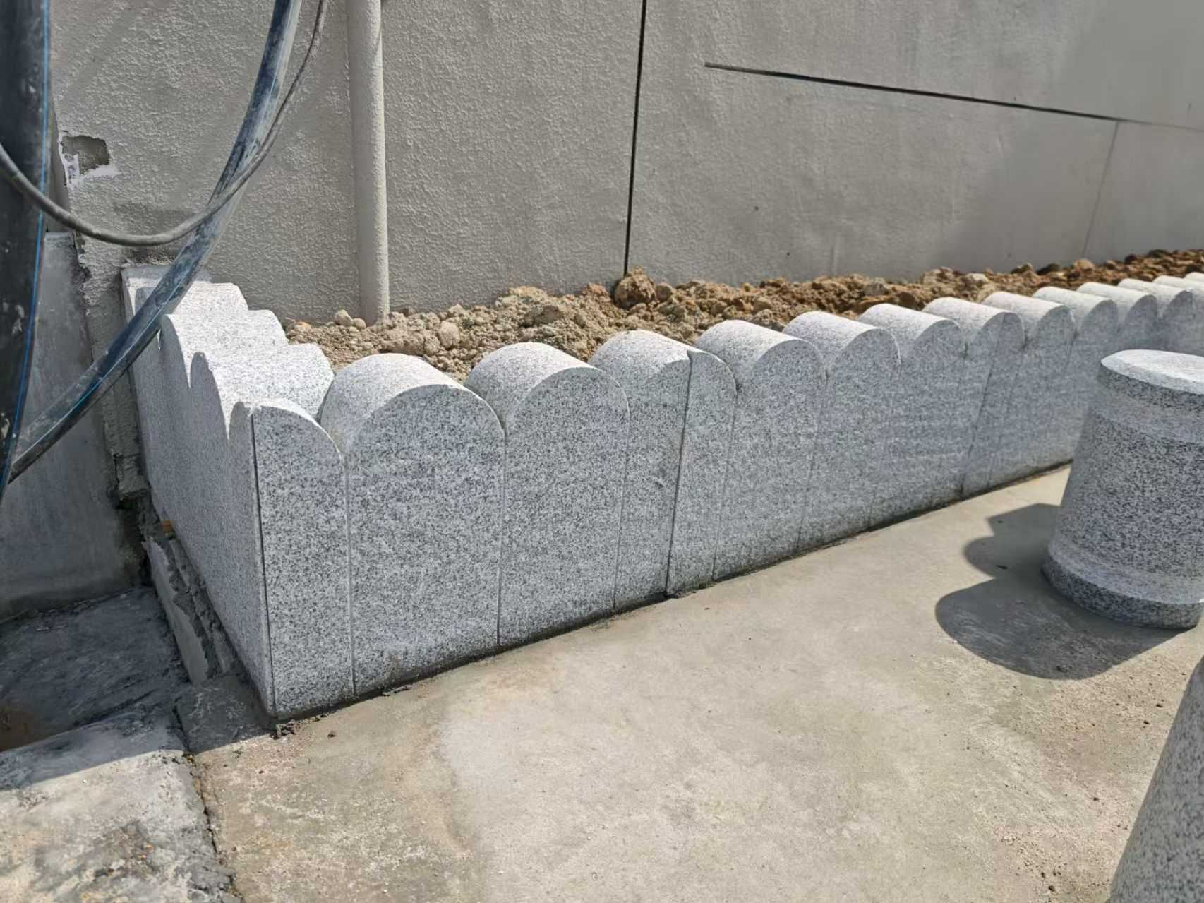 重庆 芝麻白花岗岩花边石铺装效果图